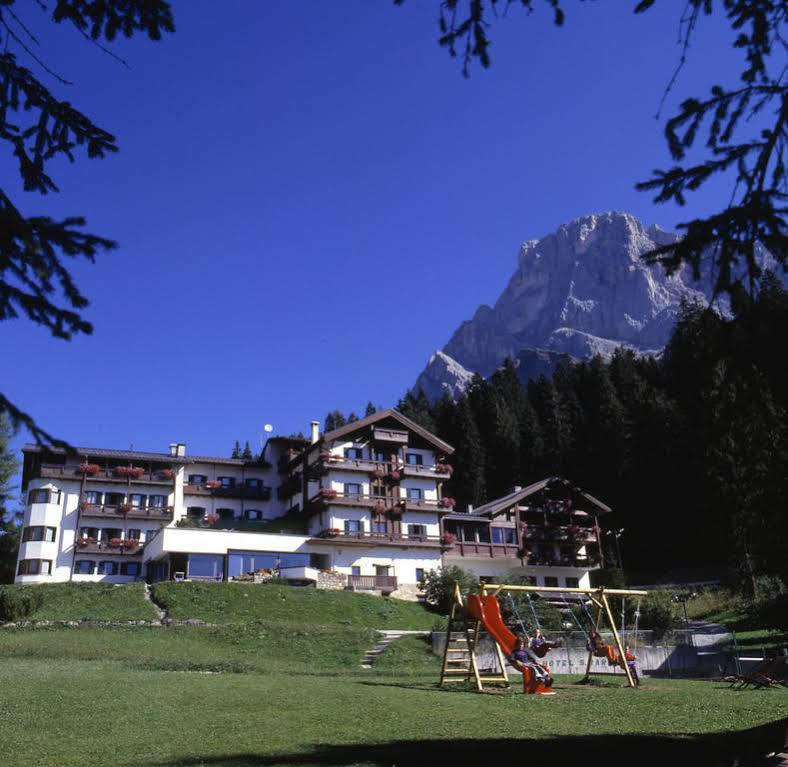 Hotel San Martino San Martino Di Castrozza Esterno foto